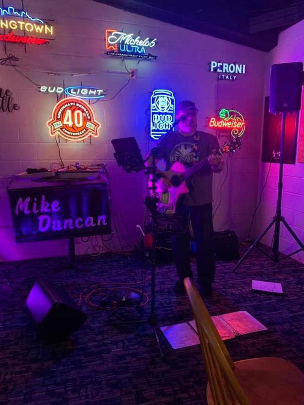 Live music night inside Stringtown